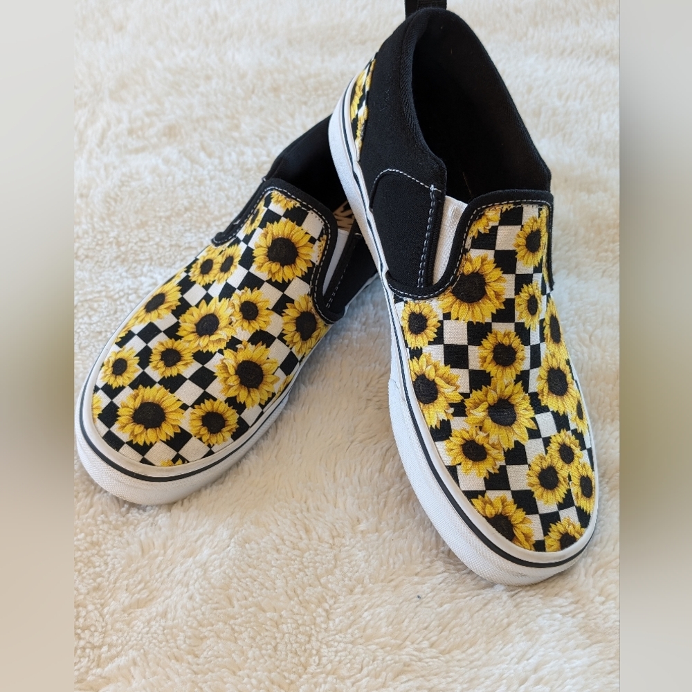 Like New: Vans Asher Sunflower Sneaker Women (Us Missy) 5.5